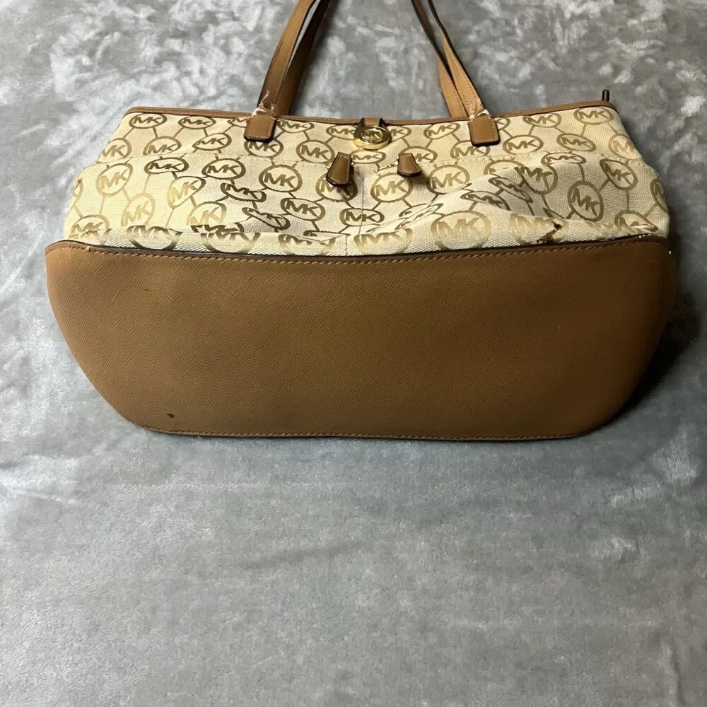 Michael Kors Kempton Signature Beige and Brown Monogram Medium Pocket Tote - Picture 3 of 9